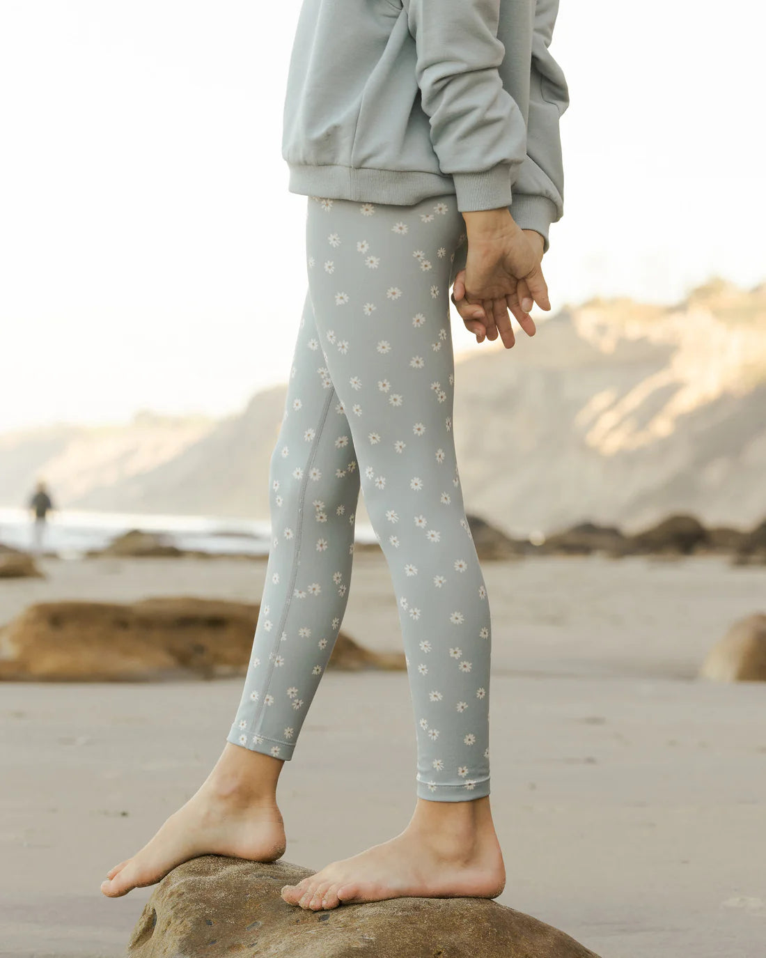 criss cross legging || blue daisy