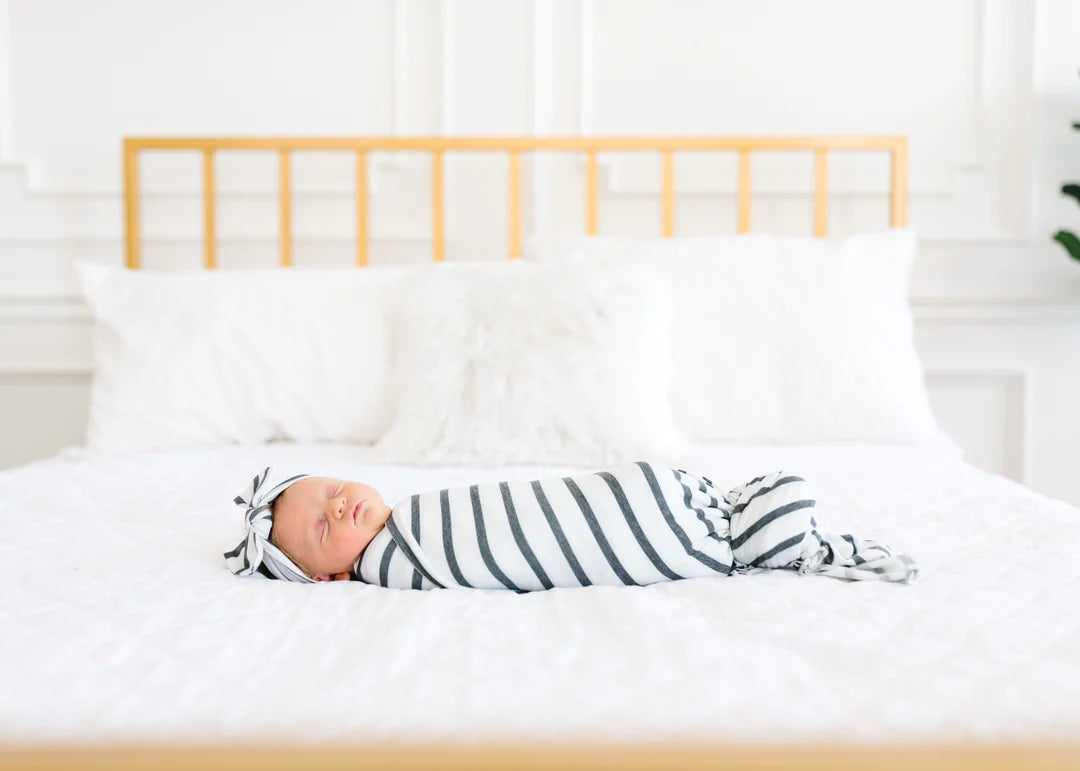 KNIT SWADDLE BLANKET - CITY