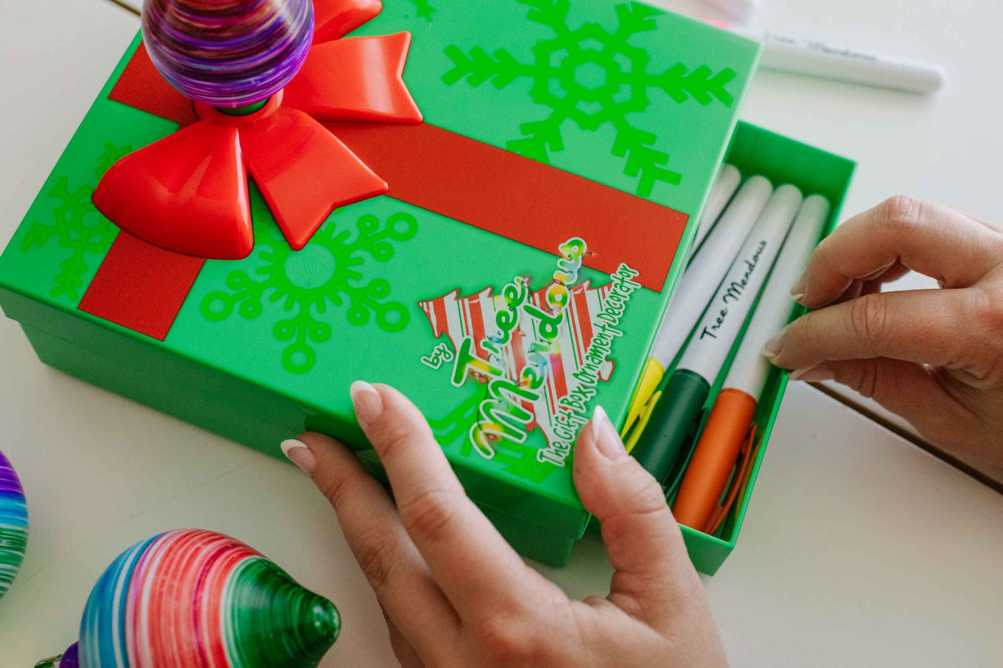 The Gift Box Ornament Decorator