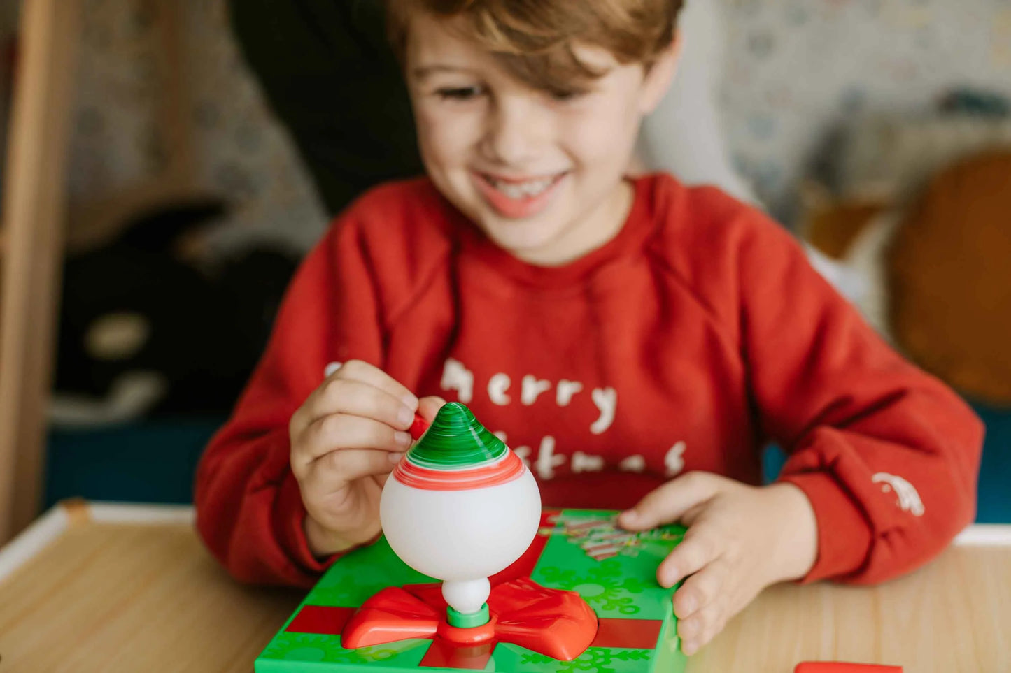 The Gift Box Ornament Decorator