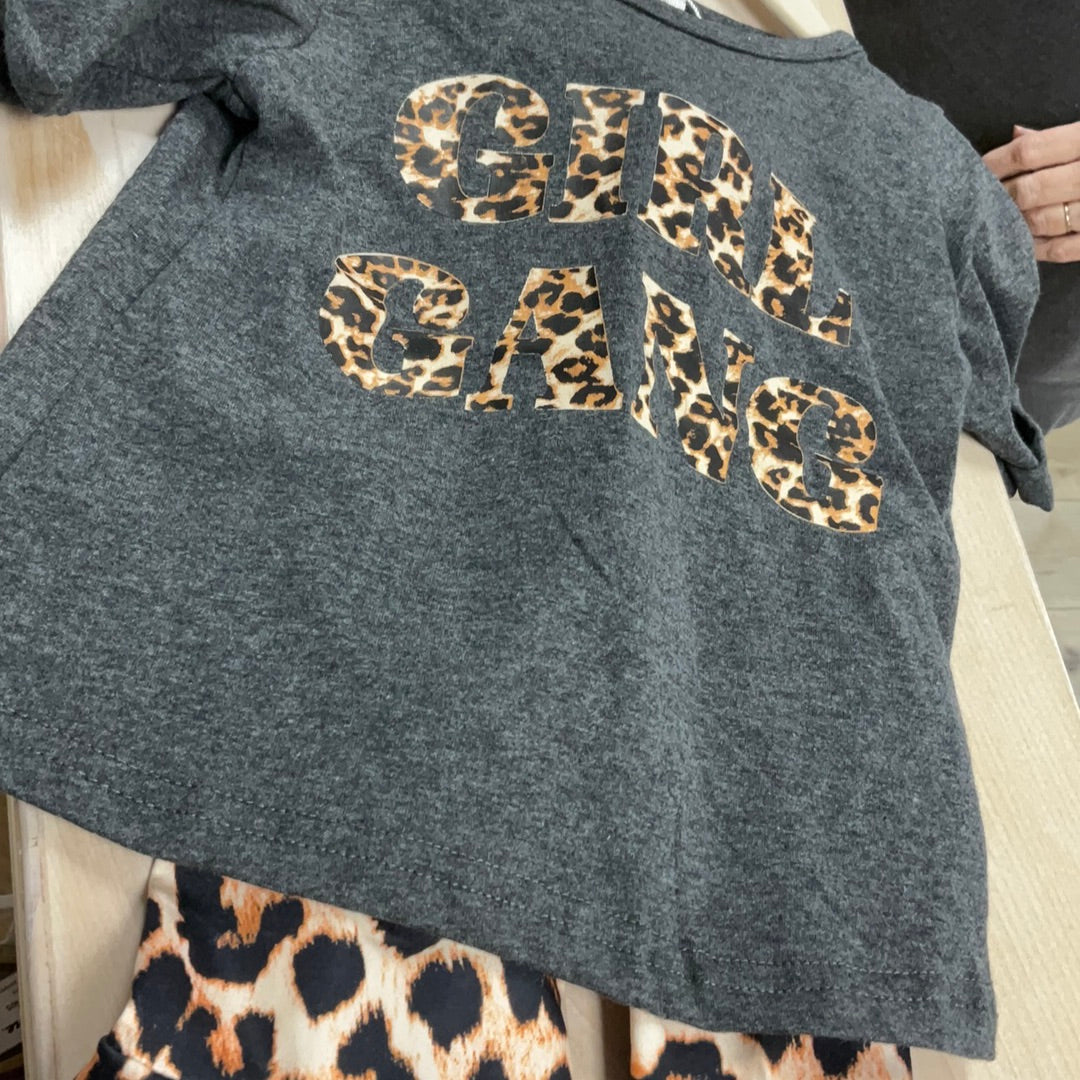 MOM & ME GIRL GANG TEE/BELLS